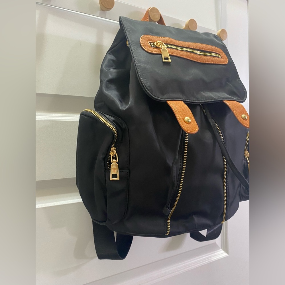 Olive Threadz Drawstring Backpack - Picture 2 of 8